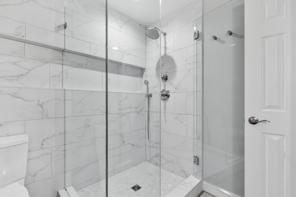 Modern Bathroom Remodel Trends for Summer 2025